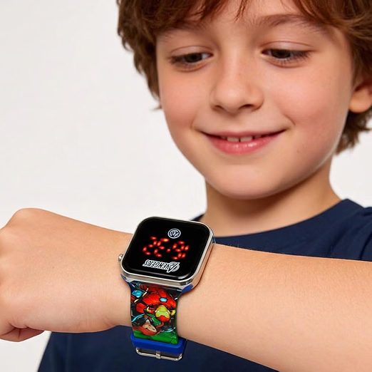 Reloj Digital LED Avengers -Tiene Funciones de Hora, Fecha y Correa Ajustable - Imagen 2